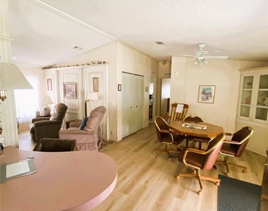 38210 Williams Aire Street - Photo Thumbnail 12
