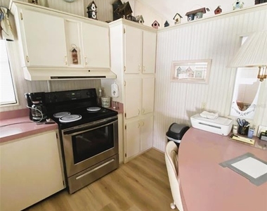 38210 Williams Aire Street - Photo Thumbnail 9