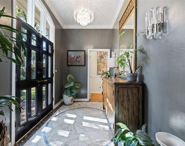 3301 W Morrison Avenue - Photo Thumbnail 3