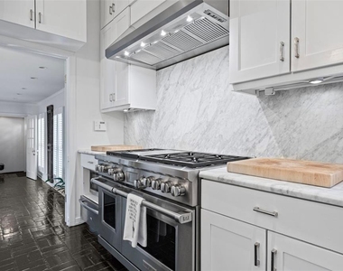 3301 W Morrison Avenue - Photo Thumbnail 20