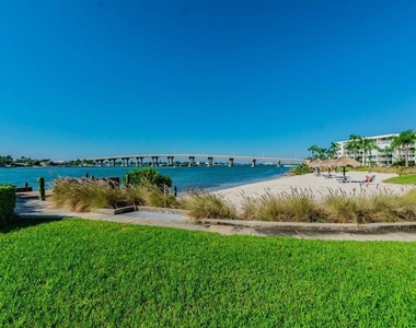 6081 Bahia Del Mar Circle - Photo Thumbnail 17
