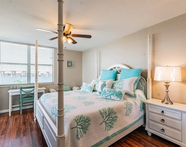 6081 Bahia Del Mar Circle - Photo Thumbnail 9