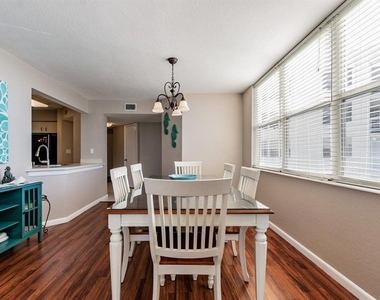 6081 Bahia Del Mar Circle - Photo Thumbnail 8