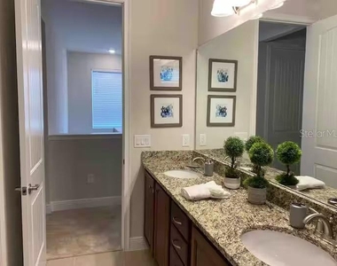 7763 Westland Drive - Photo Thumbnail 18