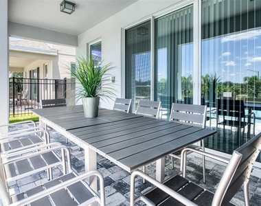7763 Westland Drive - Photo Thumbnail 4