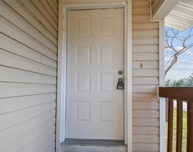 1734 Rumar Lane - Photo Thumbnail 9