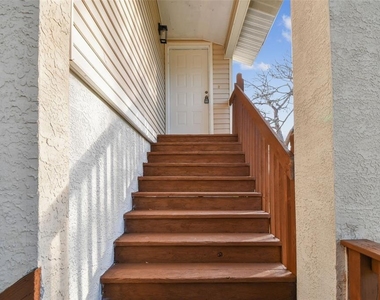 1734 Rumar Lane - Photo Thumbnail 8