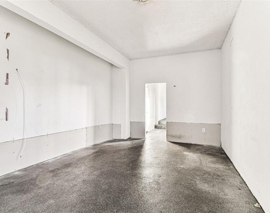 1734 Rumar Lane - Photo Thumbnail 16