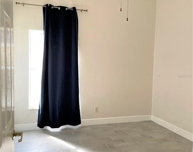 3913 Kiawa Drive - Photo Thumbnail 14