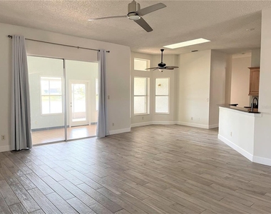 3913 Kiawa Drive - Photo Thumbnail 7