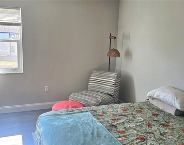 3775 59th Avenue W - Photo Thumbnail 8