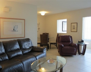 7193 W Country Club Drive N - Photo Thumbnail 20
