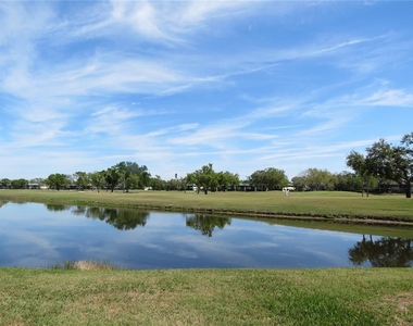 7193 W Country Club Drive N - Photo Thumbnail 5