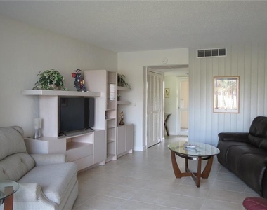 7193 W Country Club Drive N - Photo Thumbnail 10