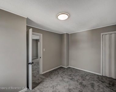 814 S Webster Avenue - Photo Thumbnail 33