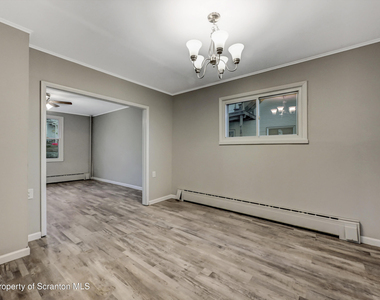814 S Webster Avenue - Photo Thumbnail 8