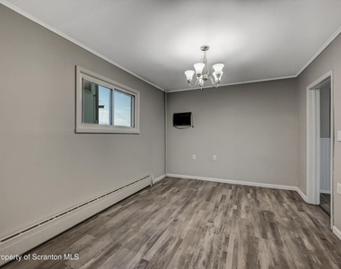 814 S Webster Avenue - Photo Thumbnail 7