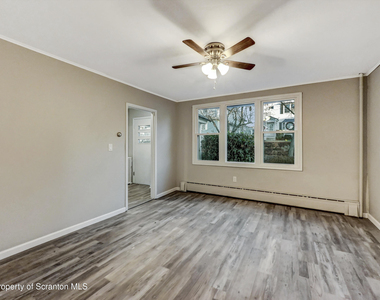 814 S Webster Avenue - Photo Thumbnail 6