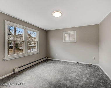 814 S Webster Avenue - Photo Thumbnail 51