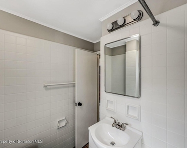 814 S Webster Avenue - Photo Thumbnail 32