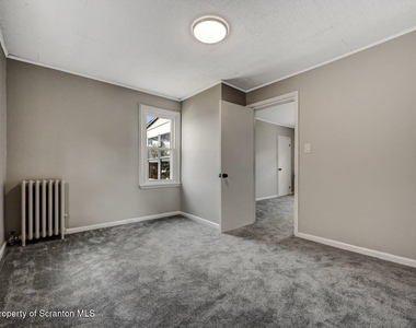 814 S Webster Avenue - Photo Thumbnail 34