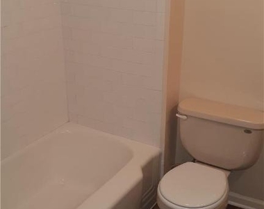 228 W 3rd Street - Photo Thumbnail 3