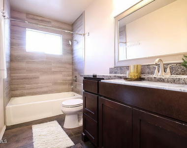 6613 Southwind Drive - Photo Thumbnail 10