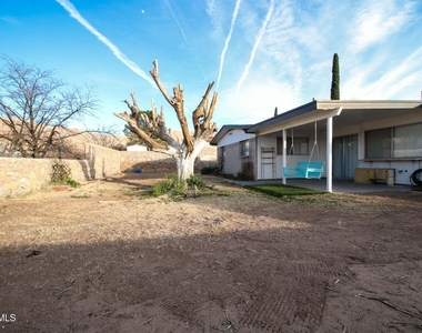 6613 Southwind Drive - Photo Thumbnail 5