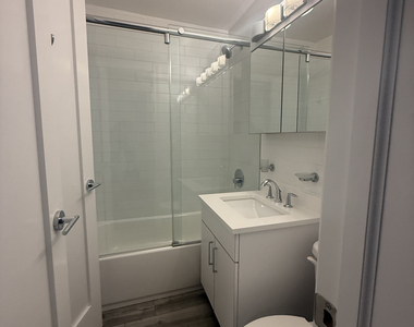 405 East 56th Street - Photo Thumbnail 5