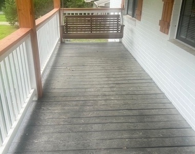 8 Melissa Circle - Photo Thumbnail 2