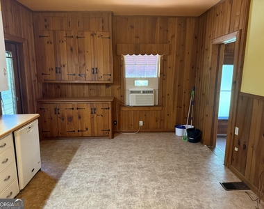 998 Highland Circle Se - Photo Thumbnail 13