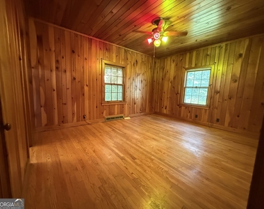 998 Highland Circle Se - Photo Thumbnail 23