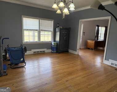 998 Highland Circle Se - Photo Thumbnail 9