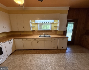 998 Highland Circle Se - Photo Thumbnail 14