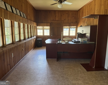 998 Highland Circle Se - Photo Thumbnail 10