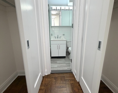 East 36th Street - Photo Thumbnail 5