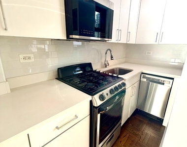 East 36th Street - Photo Thumbnail 2