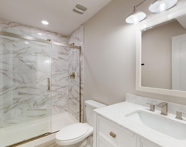 1 Howland Avenue - Photo Thumbnail 20