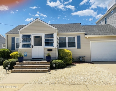 118 Guyer Avenue - Photo Thumbnail 1