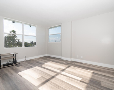 119 Royal Park Drive - Photo Thumbnail 10