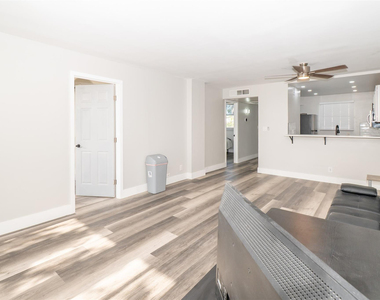 119 Royal Park Drive - Photo Thumbnail 9