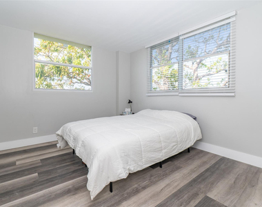 119 Royal Park Drive - Photo Thumbnail 14