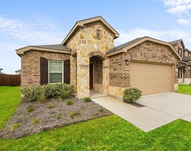 2062 Pleasant Knoll Circle - Photo Thumbnail 2