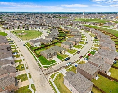 2062 Pleasant Knoll Circle - Photo Thumbnail 36