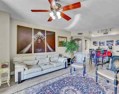 110 N Federal Highway - Photo Thumbnail 1