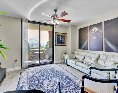 110 N Federal Highway - Photo Thumbnail 2