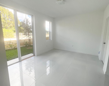 24650 Sw 129th Avenue - Photo Thumbnail 2