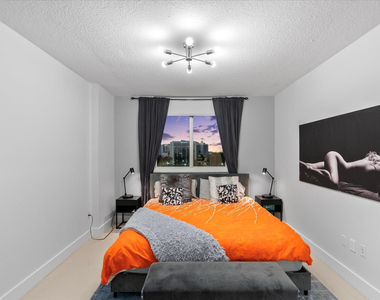 18800 Ne 29th Avenue - Photo Thumbnail 5
