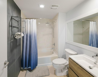 18800 Ne 29th Avenue - Photo Thumbnail 15