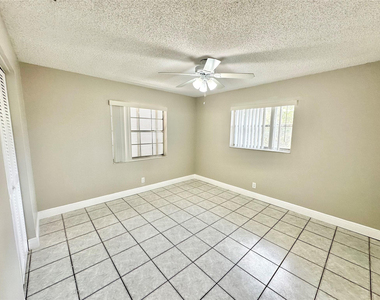 1841 Sw 22nd Street - Photo Thumbnail 7